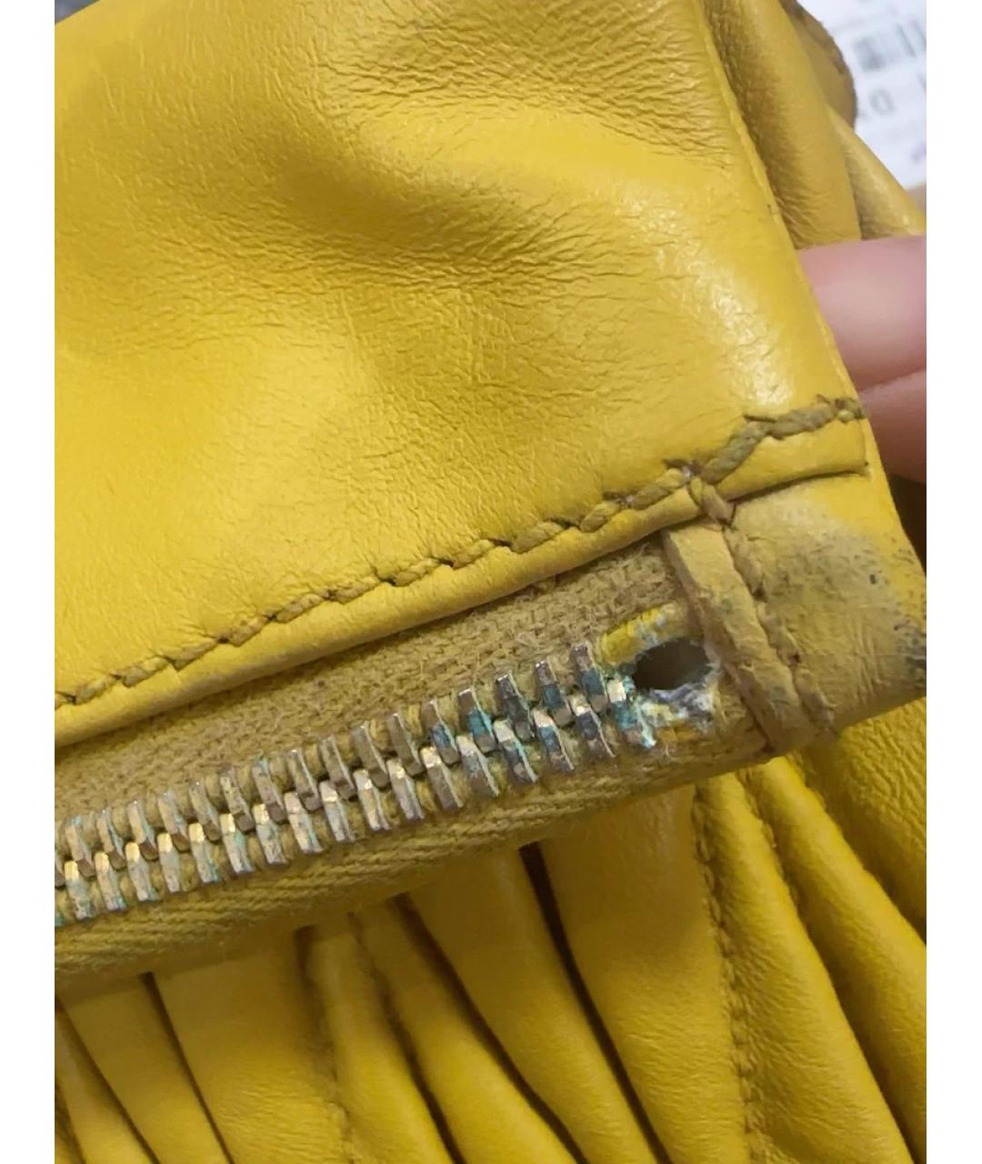 MIU MIU Горчичная кожаная сумка через плечо, фото 4