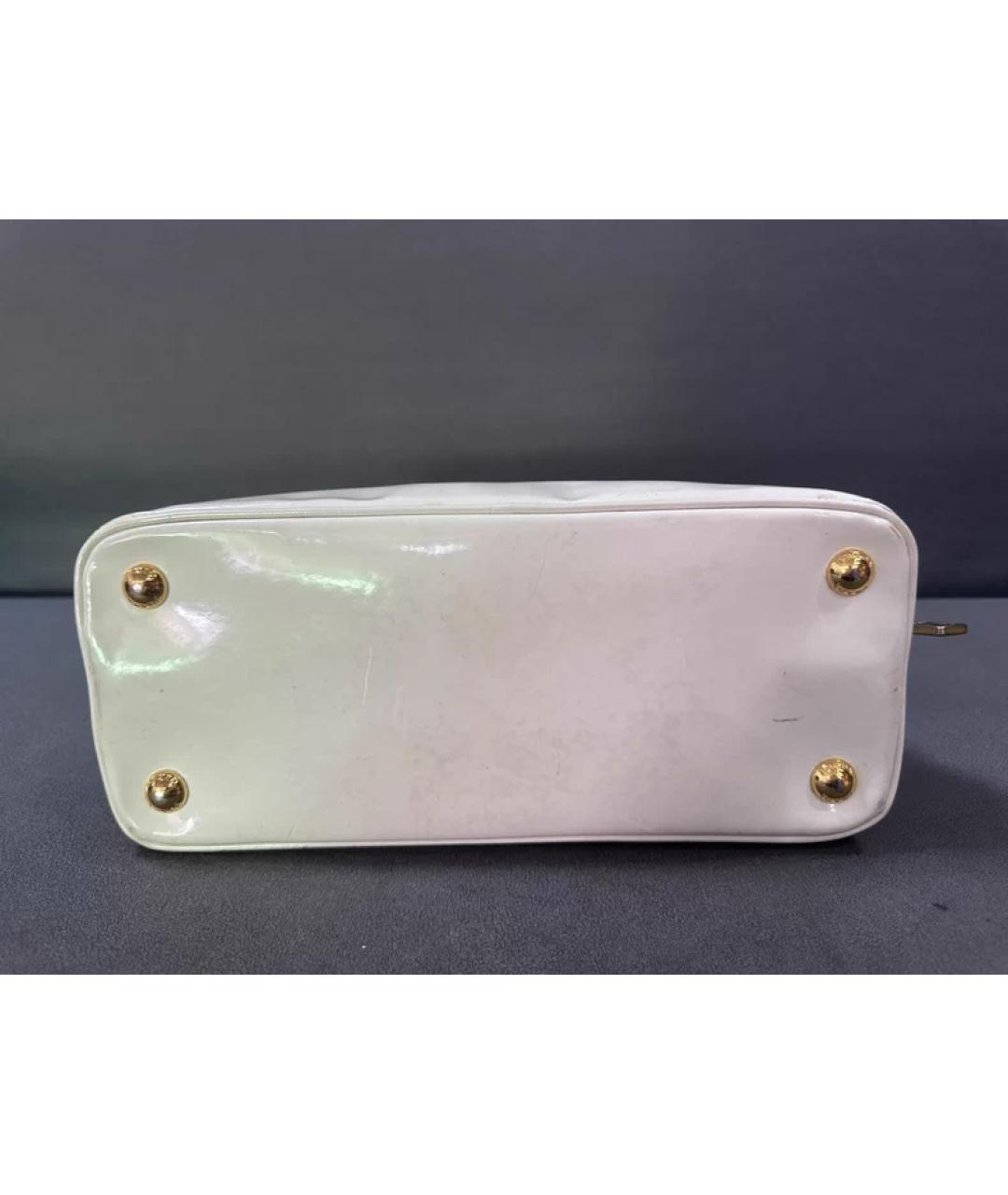 PRADA Белая сумка с короткими ручками из лакированной кожи, фото 3