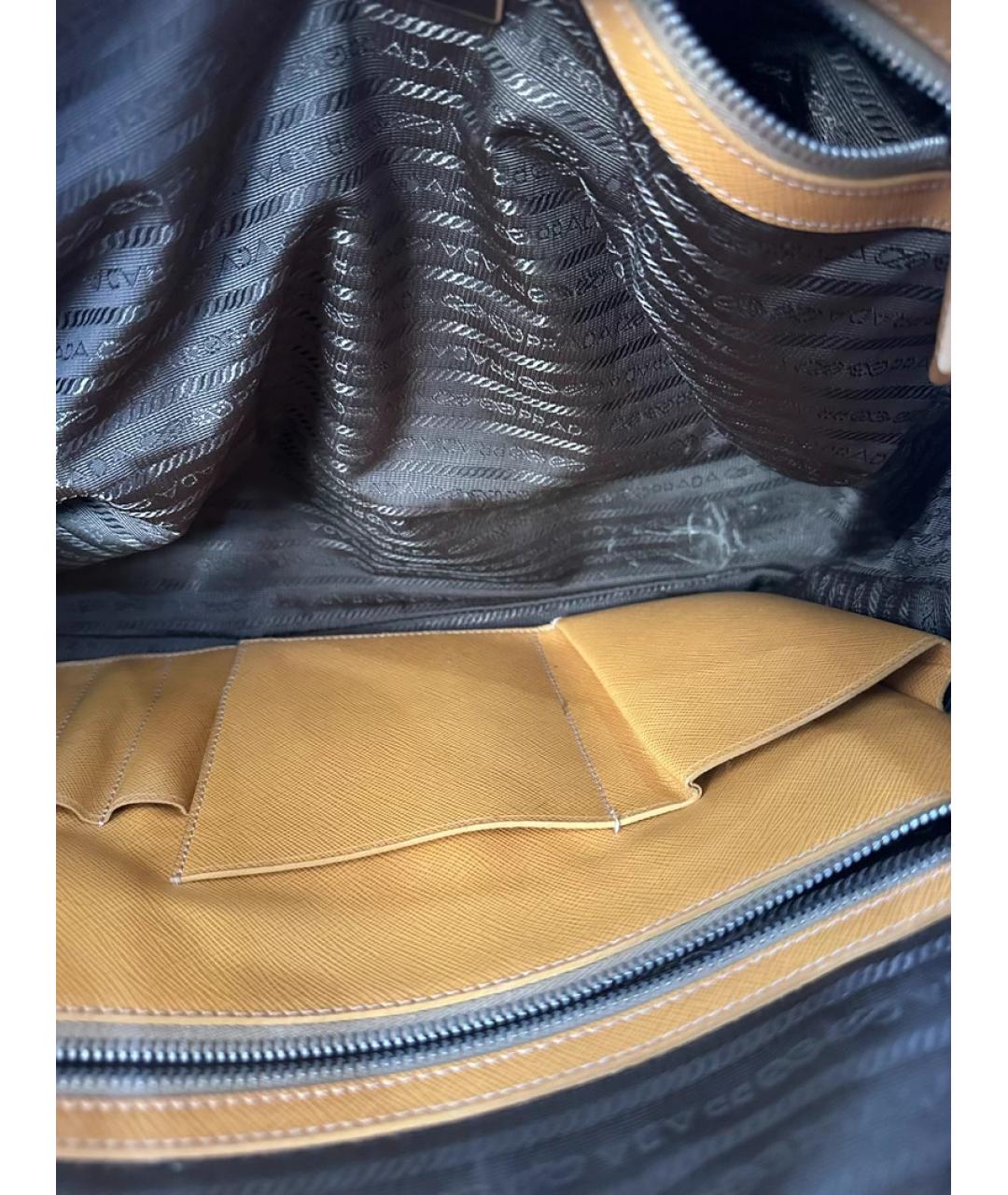 PRADA Горчичная кожаная сумка с короткими ручками, фото 8