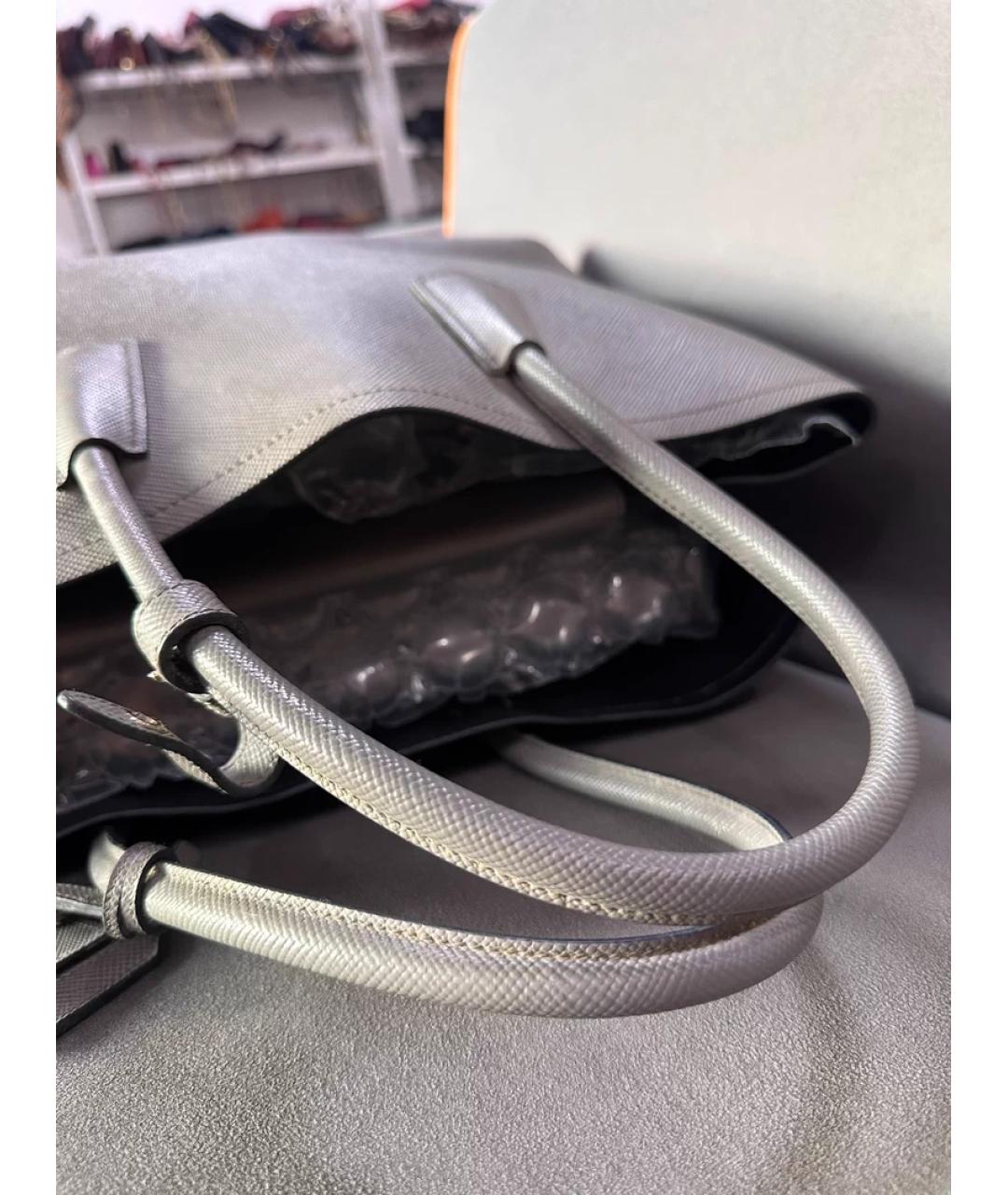 PRADA Серая кожаная сумка с короткими ручками, фото 7