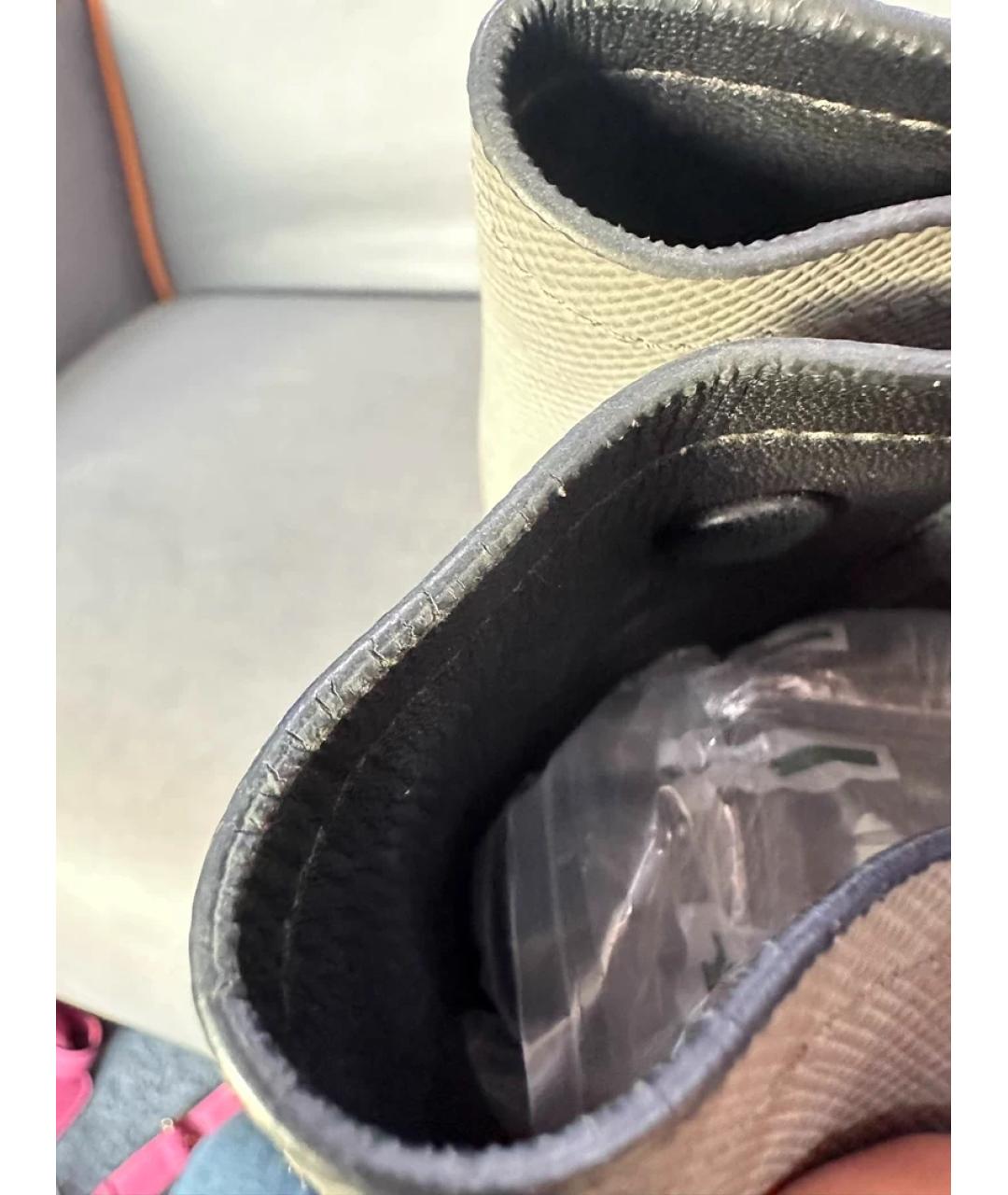 PRADA Серая кожаная сумка с короткими ручками, фото 6