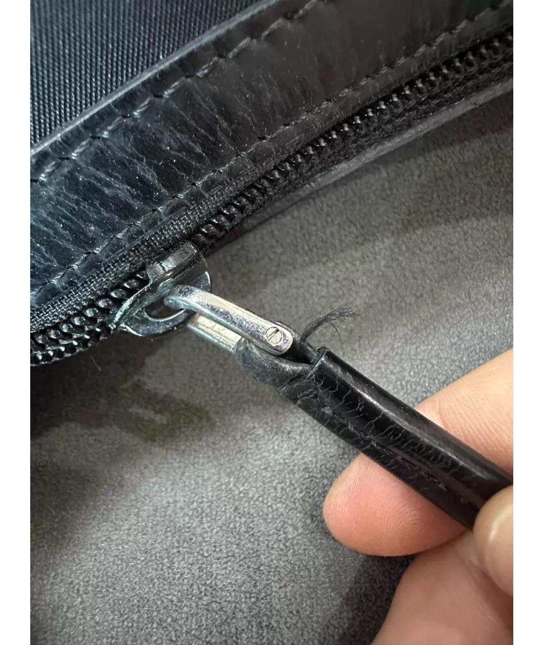 PRADA Черная кожаная сумка с короткими ручками, фото 4