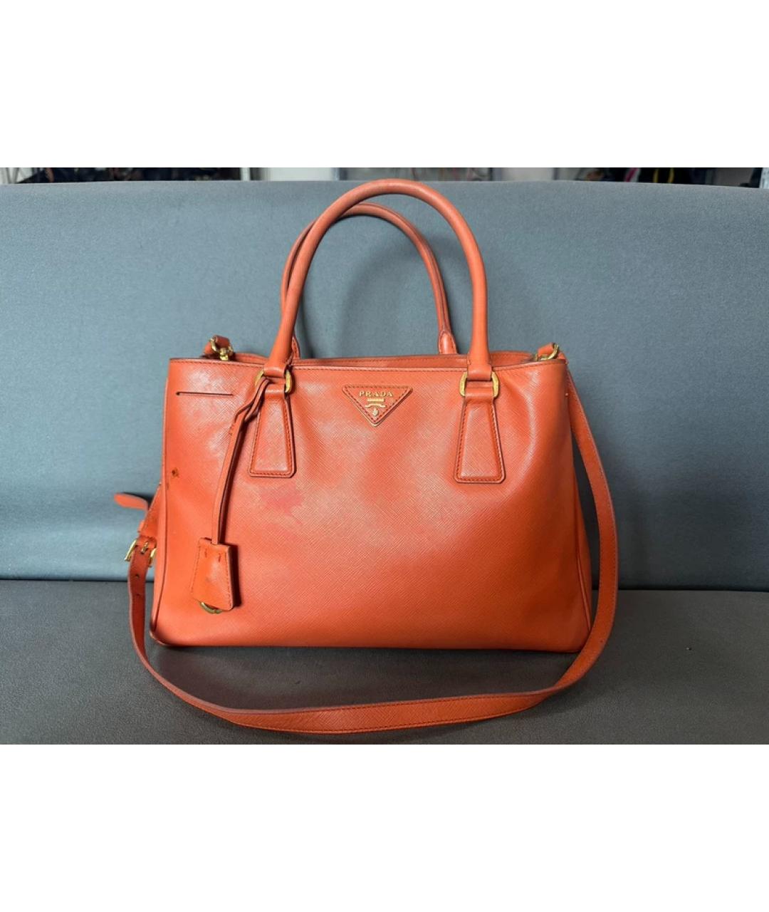 PRADA Оранжевая кожаная сумка с короткими ручками, фото 10