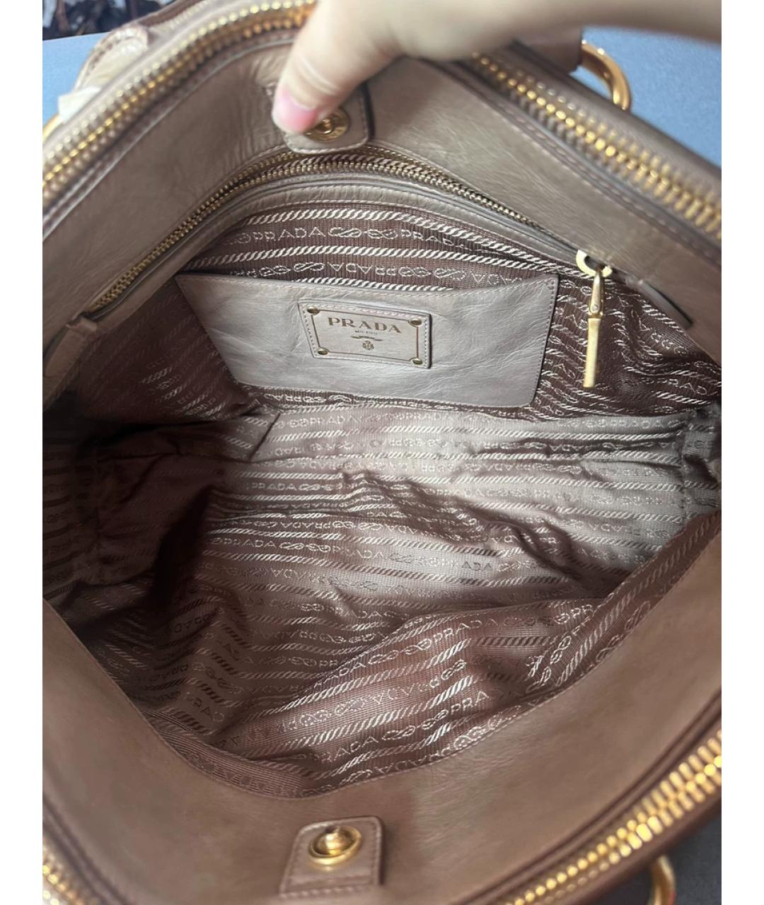 PRADA Бежевая кожаная сумка с короткими ручками, фото 8
