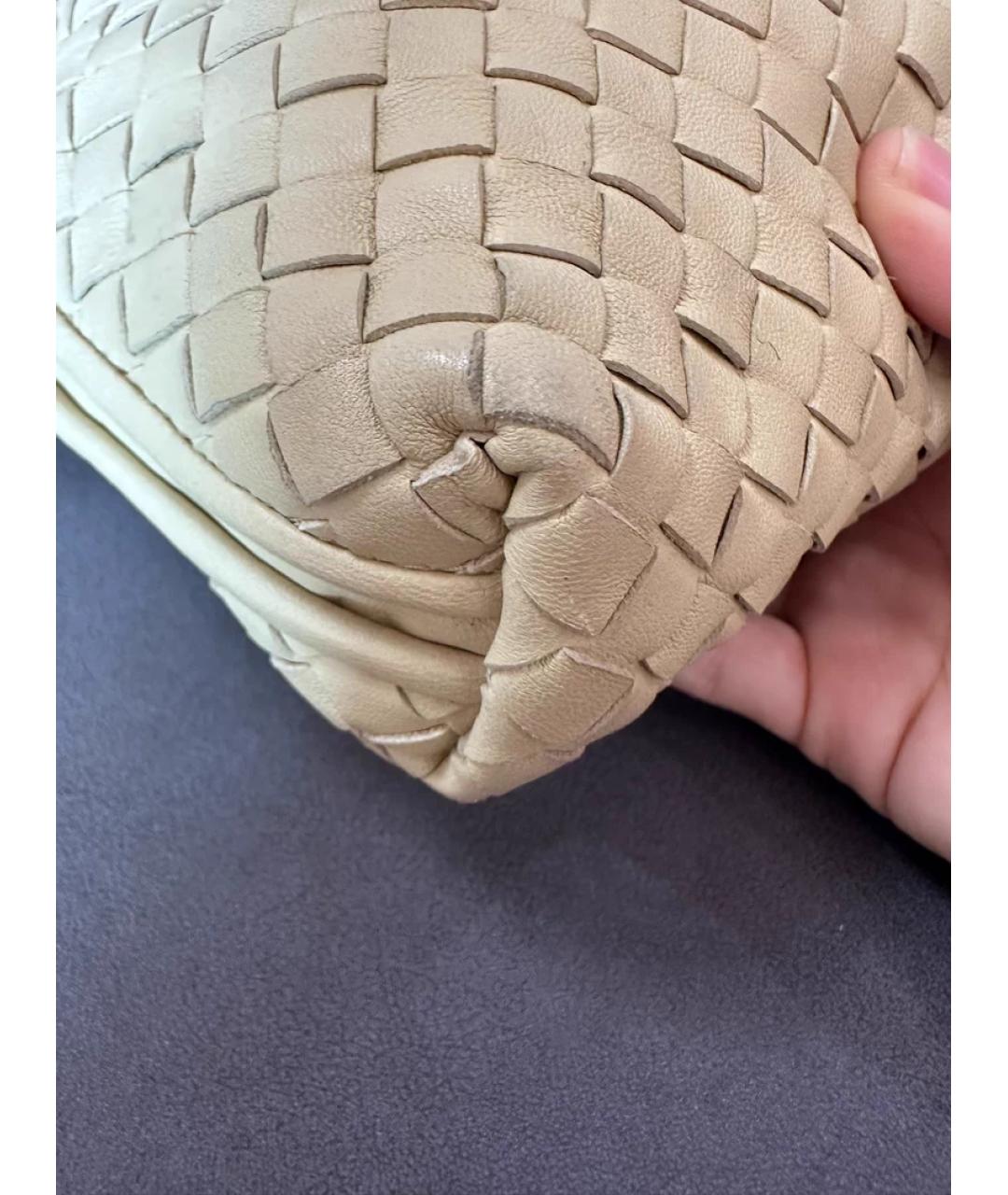 BOTTEGA VENETA Бежевая кожаная сумка с короткими ручками, фото 3