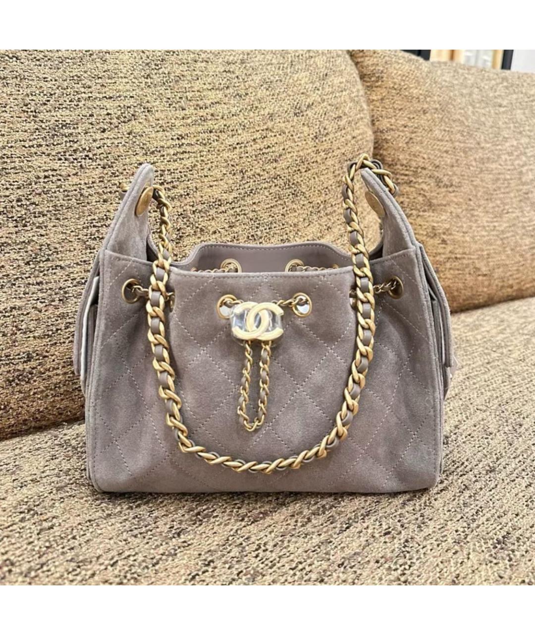 CHANEL Серая замшевая сумка через плечо, фото 2