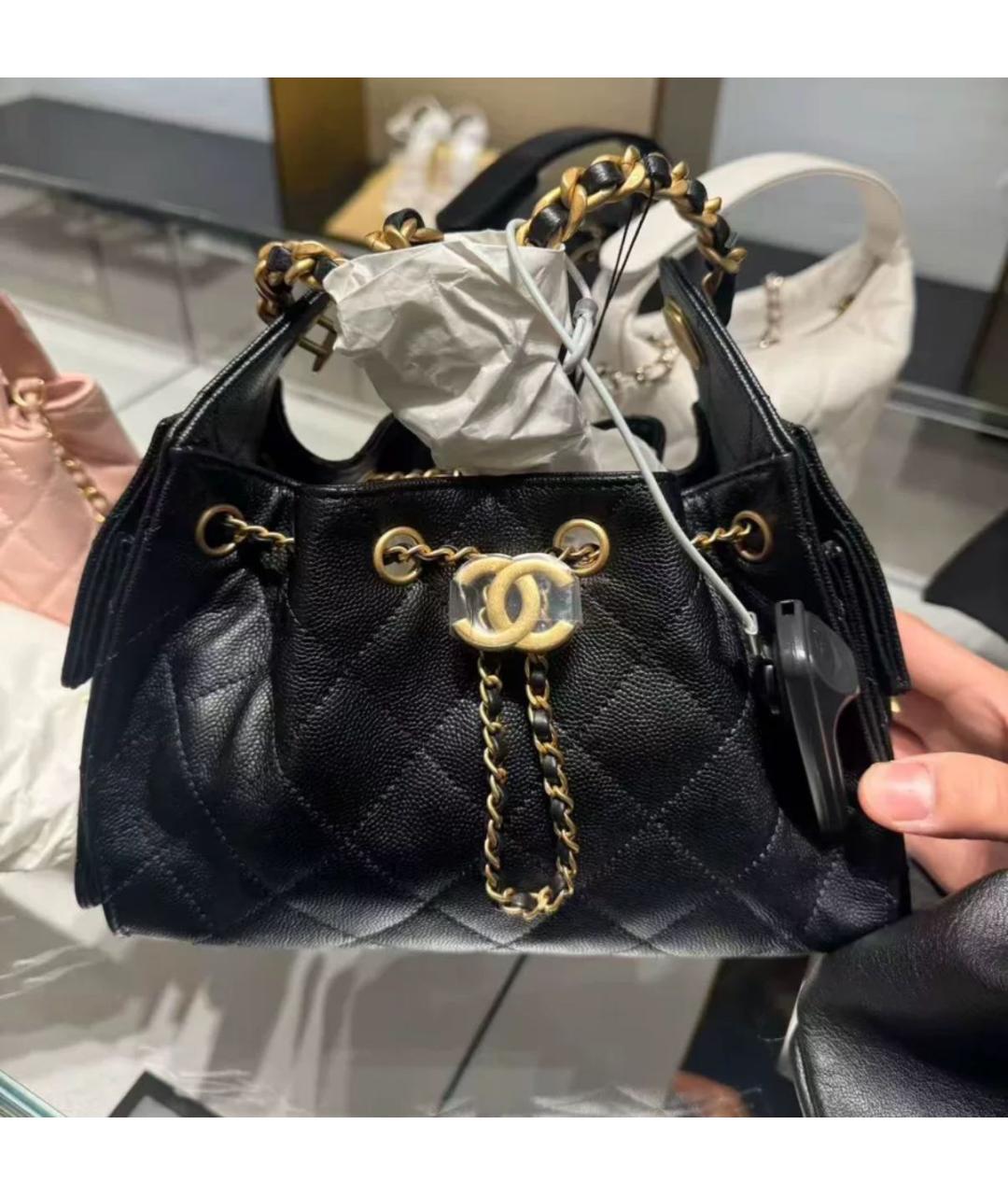 CHANEL Черная кожаная сумка через плечо, фото 2