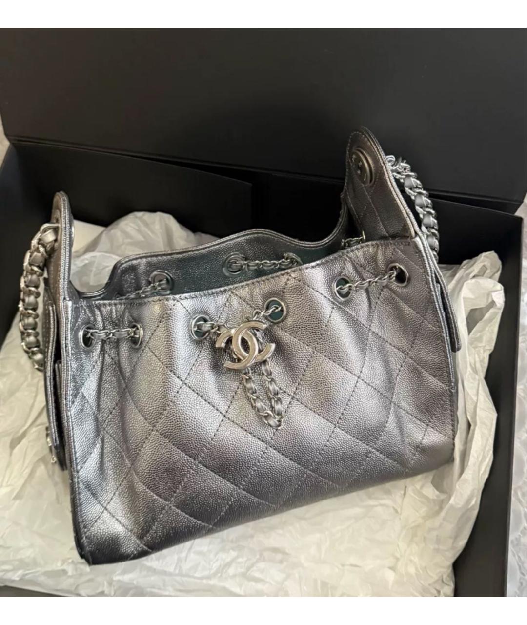 CHANEL Серебряная сумка через плечо, фото 2