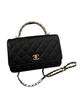 CHANEL Сумка через плечо