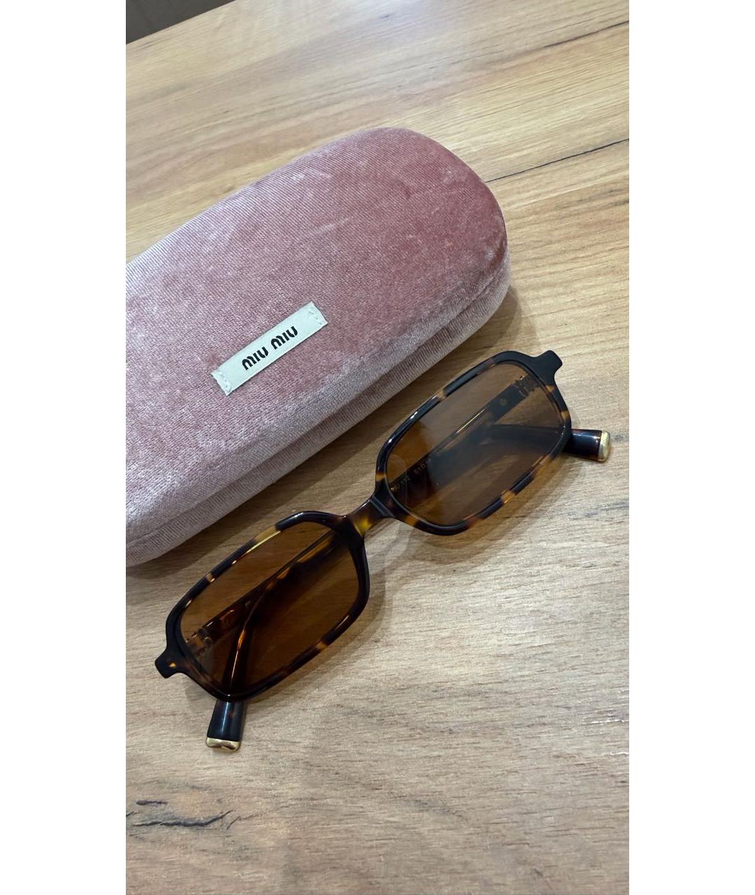 MIU MIU Коричневые пластиковые солнцезащитные очки, фото 5