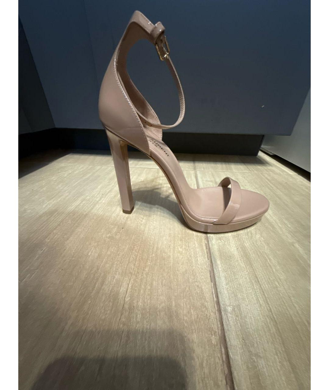 SAINT LAURENT Бежевые босоножки из лакированной кожи, фото 6