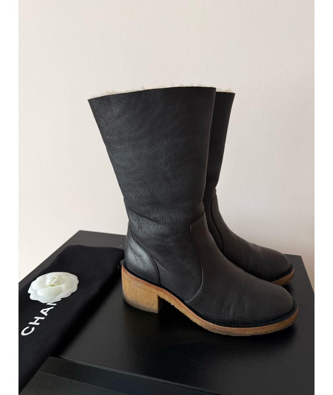 CHANEL Черные кожаные сапоги, фото 6