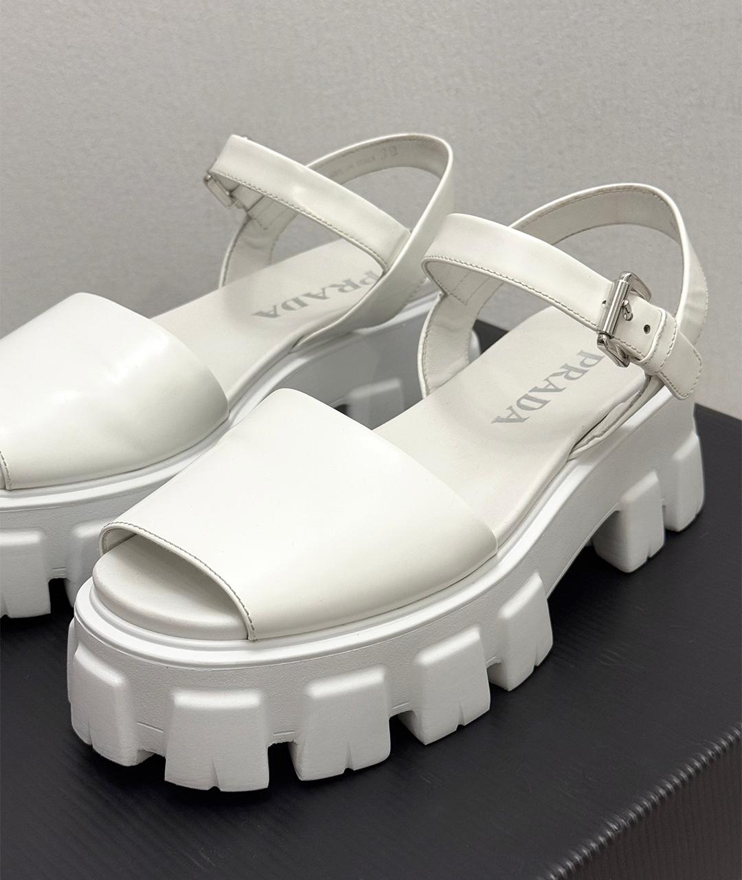 PRADA Белые кожаные босоножки, фото 6