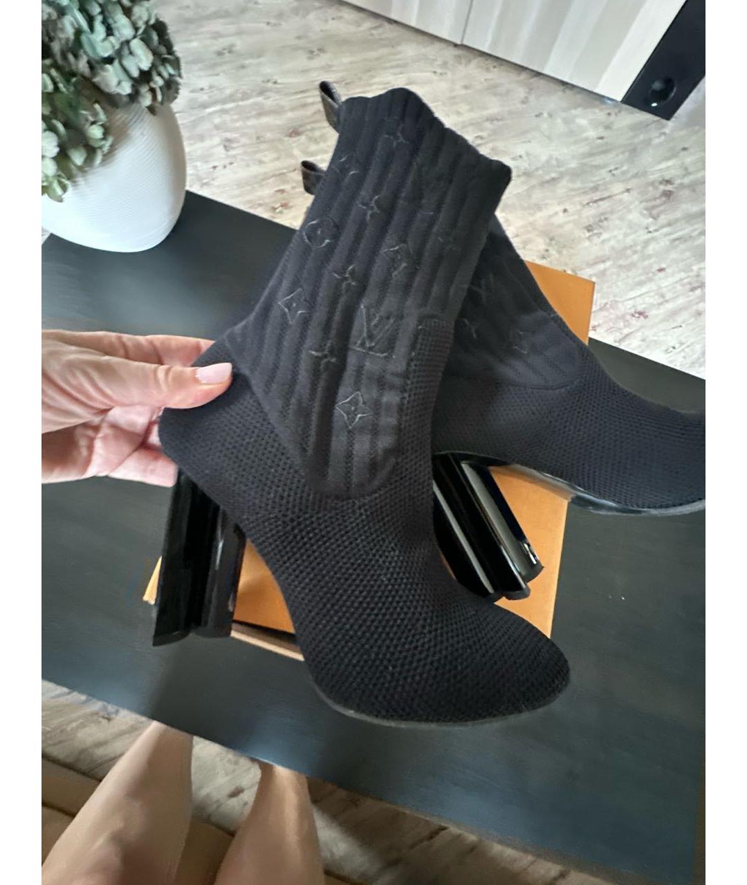 LOUIS VUITTON Черные текстильные ботильоны, фото 2