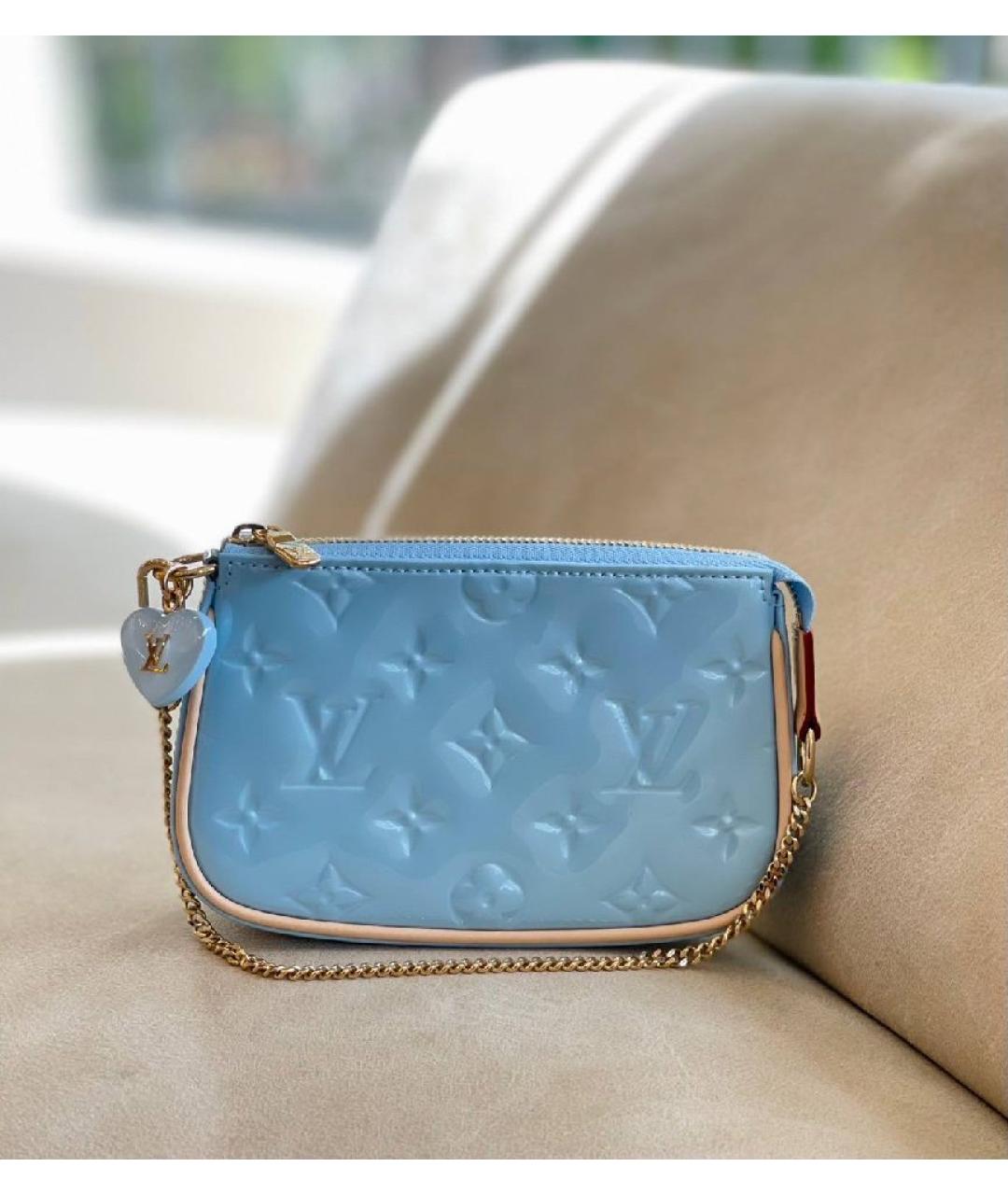 LOUIS VUITTON Голубая сумка с короткими ручками из лакированной кожи, фото 6