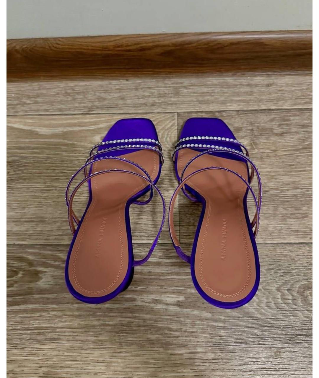 Amina Muaddi Фиолетовые текстильные мюли, фото 3