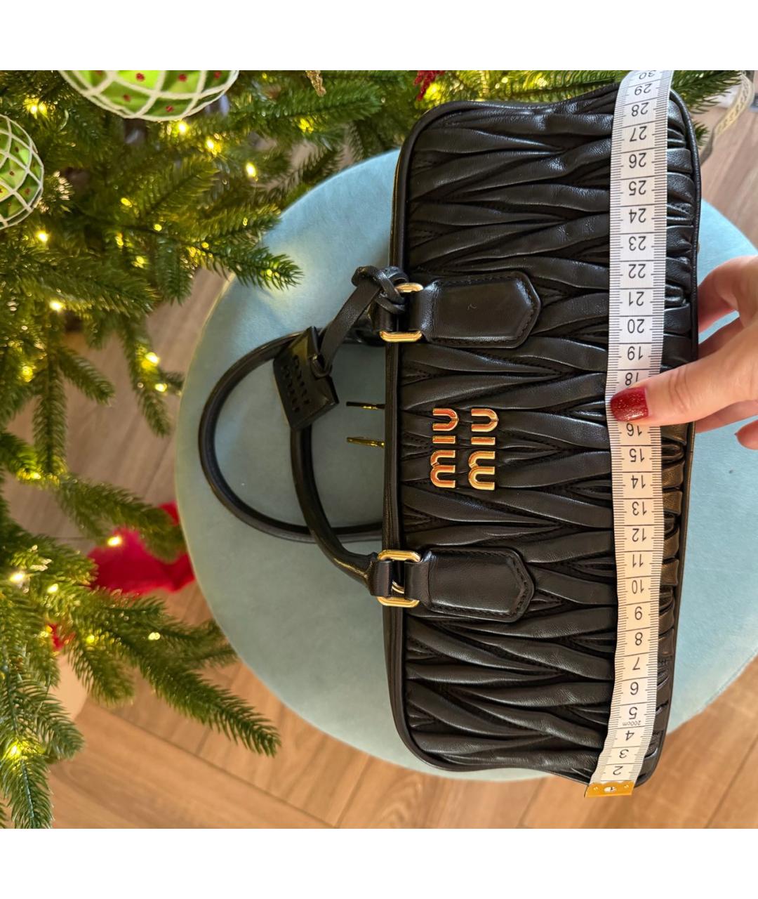 MIU MIU Черная кожаная сумка с короткими ручками, фото 3