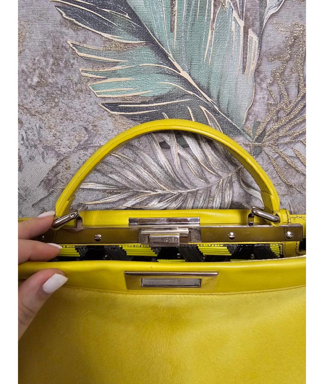 FENDI Желтая кожаная сумка с короткими ручками, фото 6