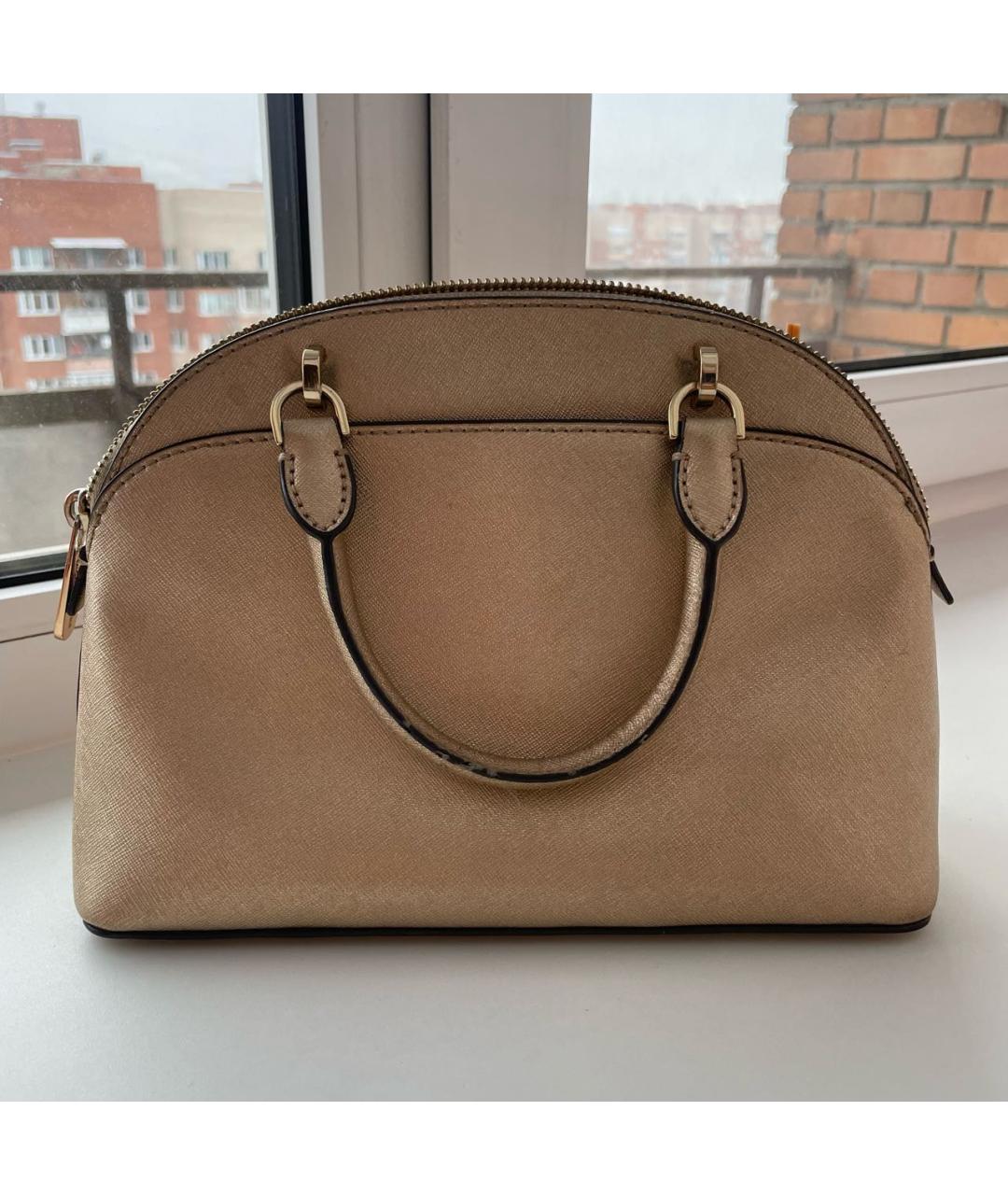 MICHAEL KORS Золотая сумка с короткими ручками из искусственной кожи, фото 3