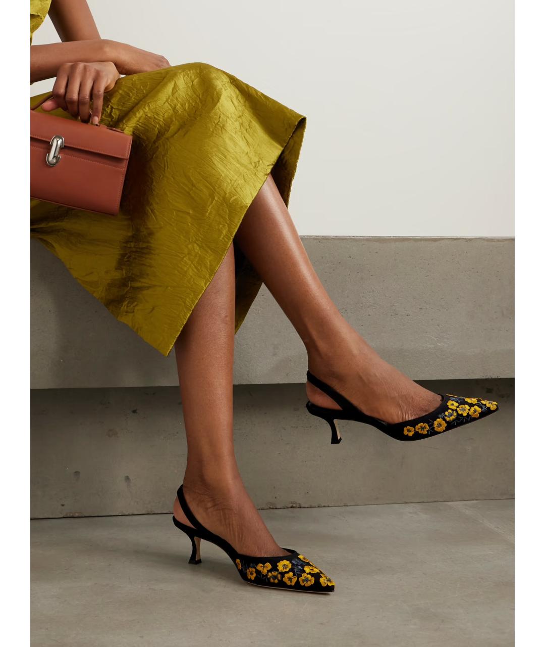 MANOLO BLAHNIK Черные текстильные лодочки на низком каблуке, фото 2