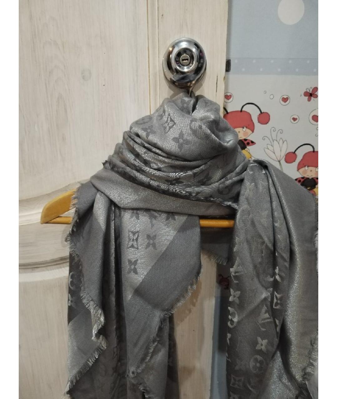 LOUIS VUITTON Серый шелковый платок, фото 3