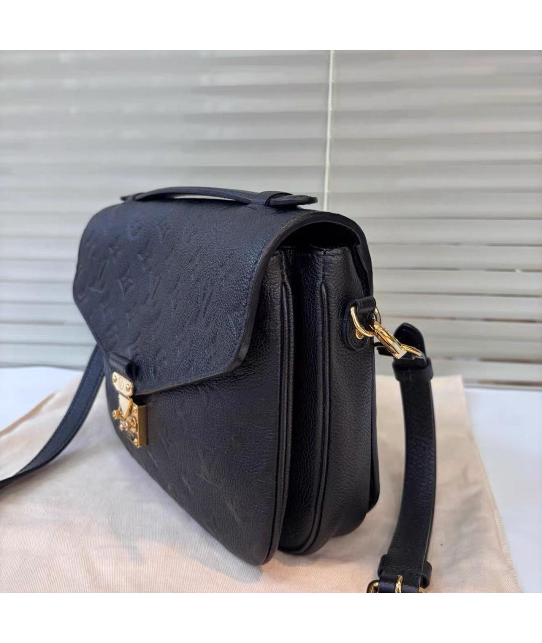 LOUIS VUITTON Черная кожаная сумка через плечо, фото 3