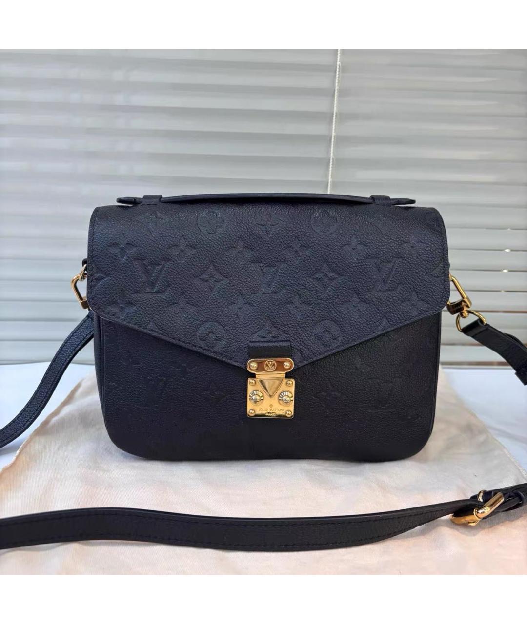 LOUIS VUITTON Черная кожаная сумка через плечо, фото 8