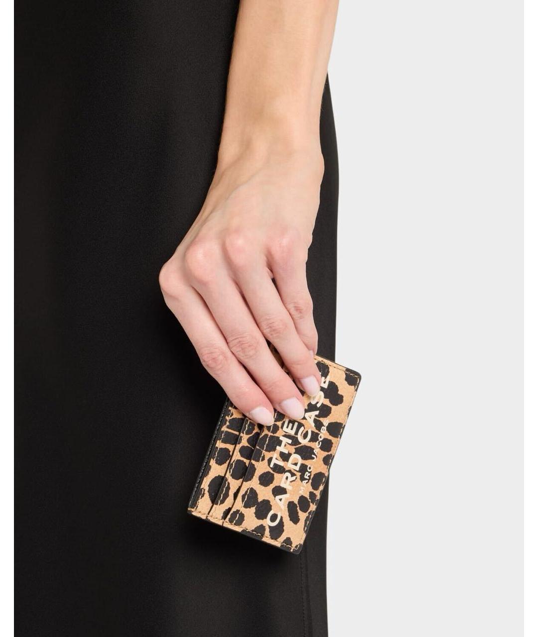 MARC JACOBS Коричневый кожаный кардхолдер, фото 6