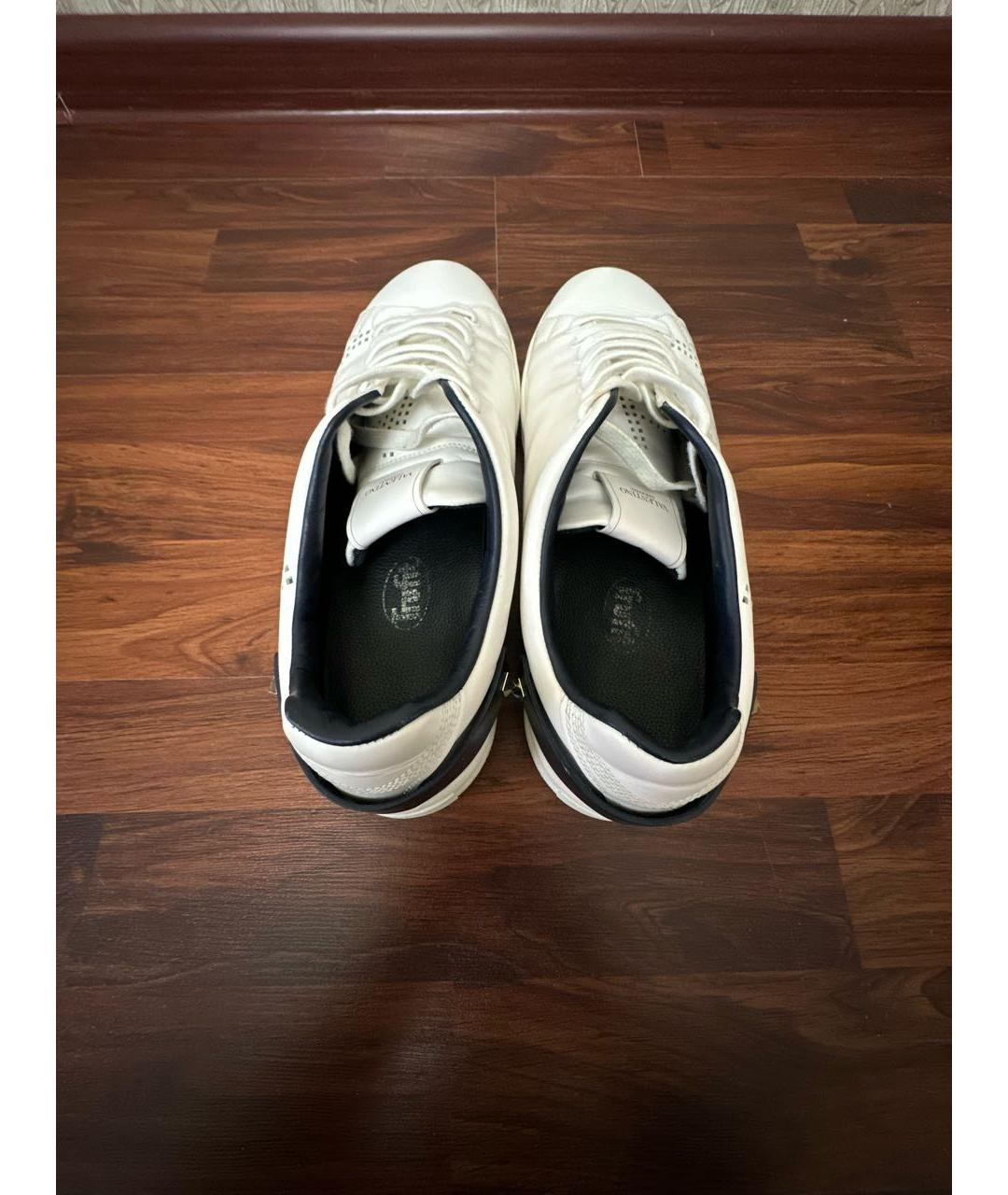 VALENTINO Белые кожаные низкие кроссовки / кеды, фото 3