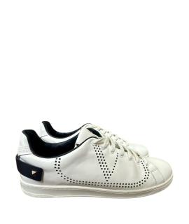 VALENTINO Низкие кроссовки / кеды