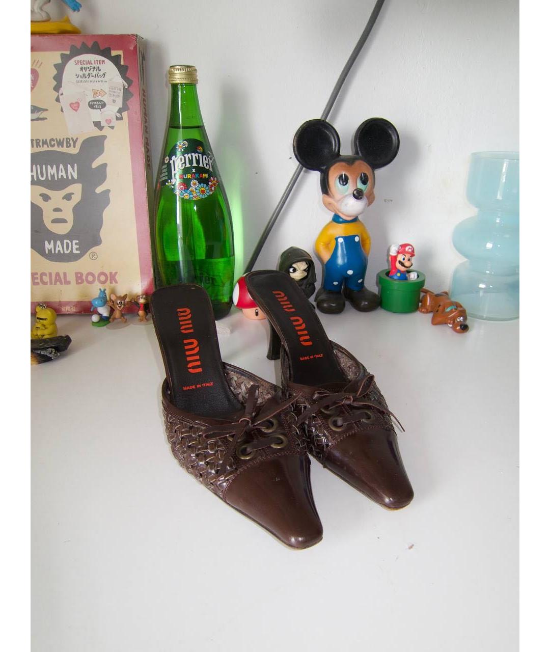 MIU MIU Коричневые кожаные мюли, фото 2