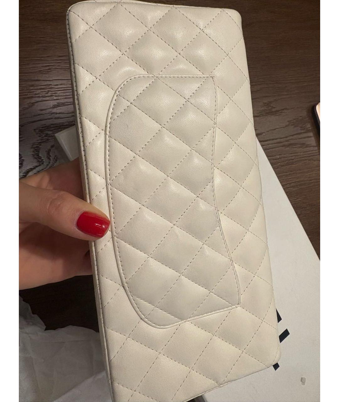 CHANEL Белая кожаная сумка через плечо, фото 5