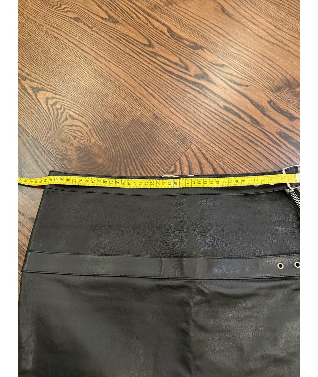 SAINT LAURENT Черная кожаная юбка мини, фото 4