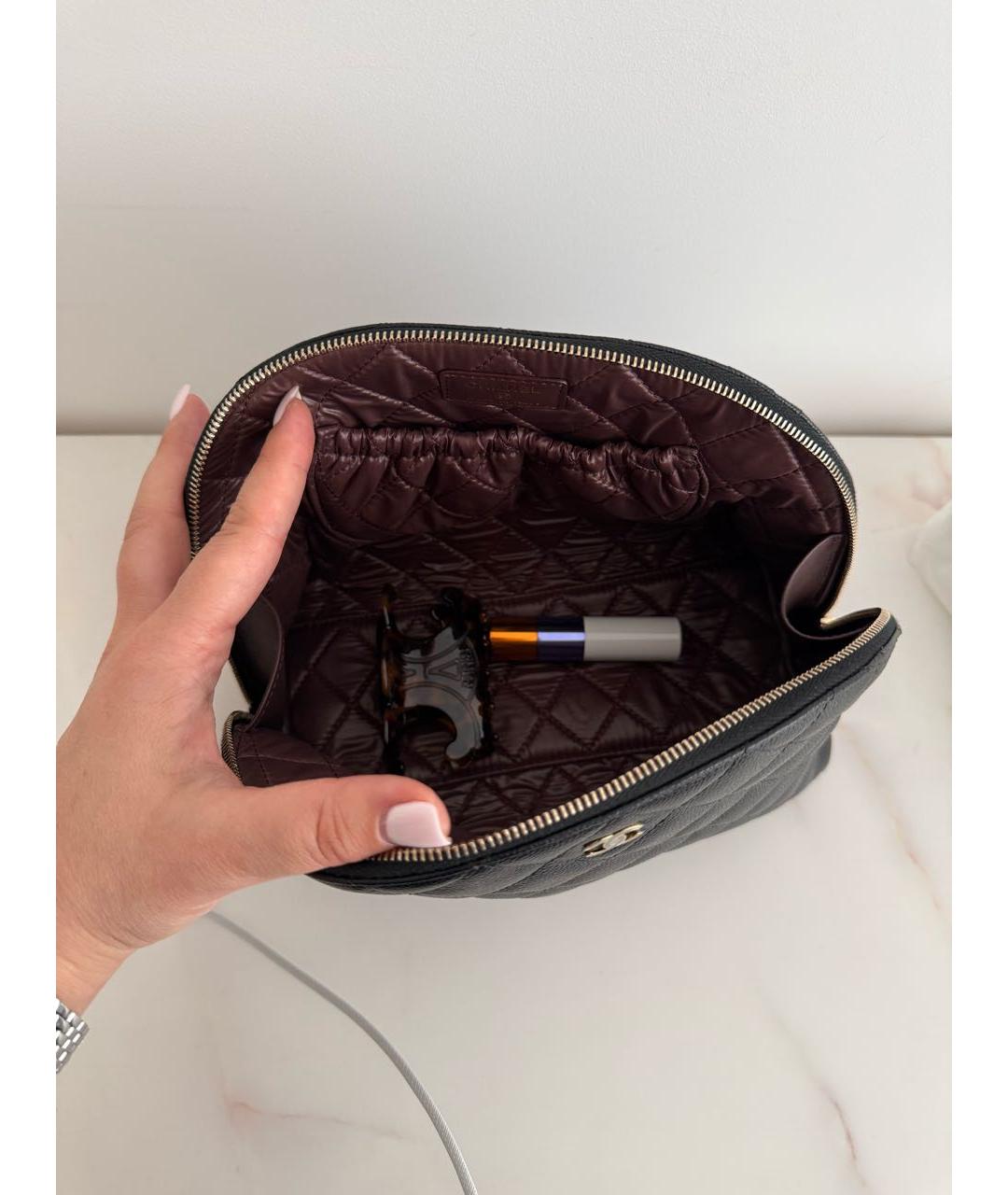CHANEL Черная кожаная косметичка, фото 7