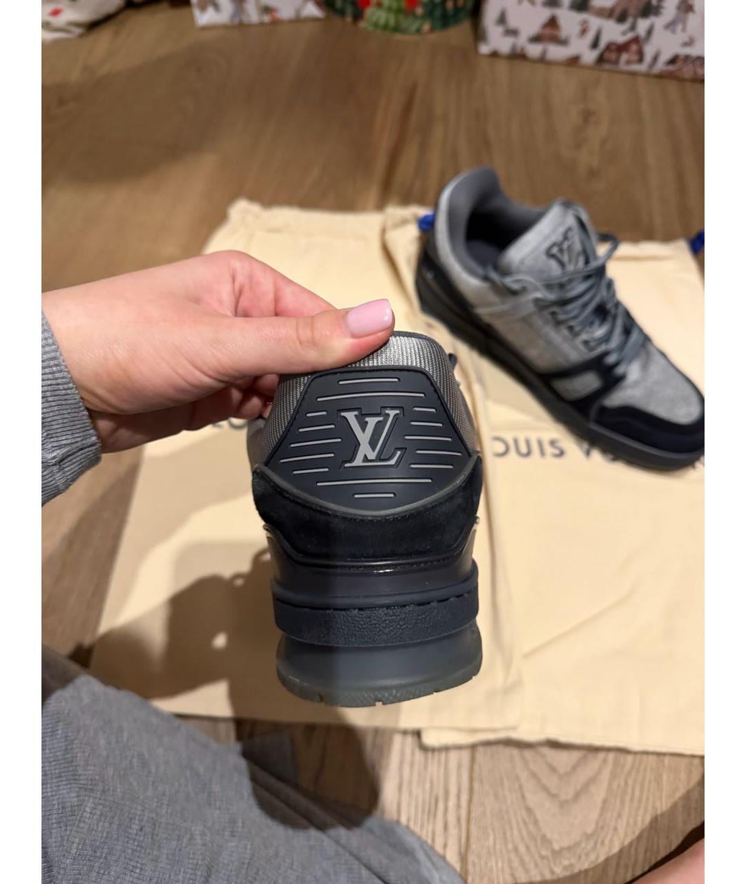 LOUIS VUITTON Серые замшевые низкие кроссовки / кеды, фото 3