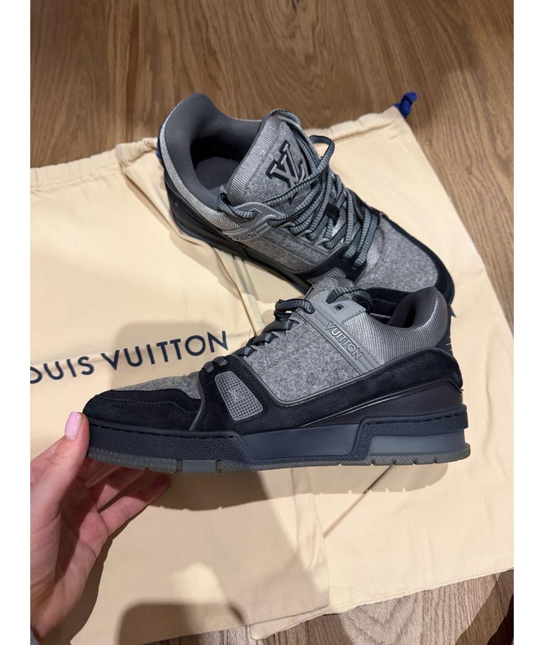 LOUIS VUITTON Серые замшевые низкие кроссовки / кеды, фото 6