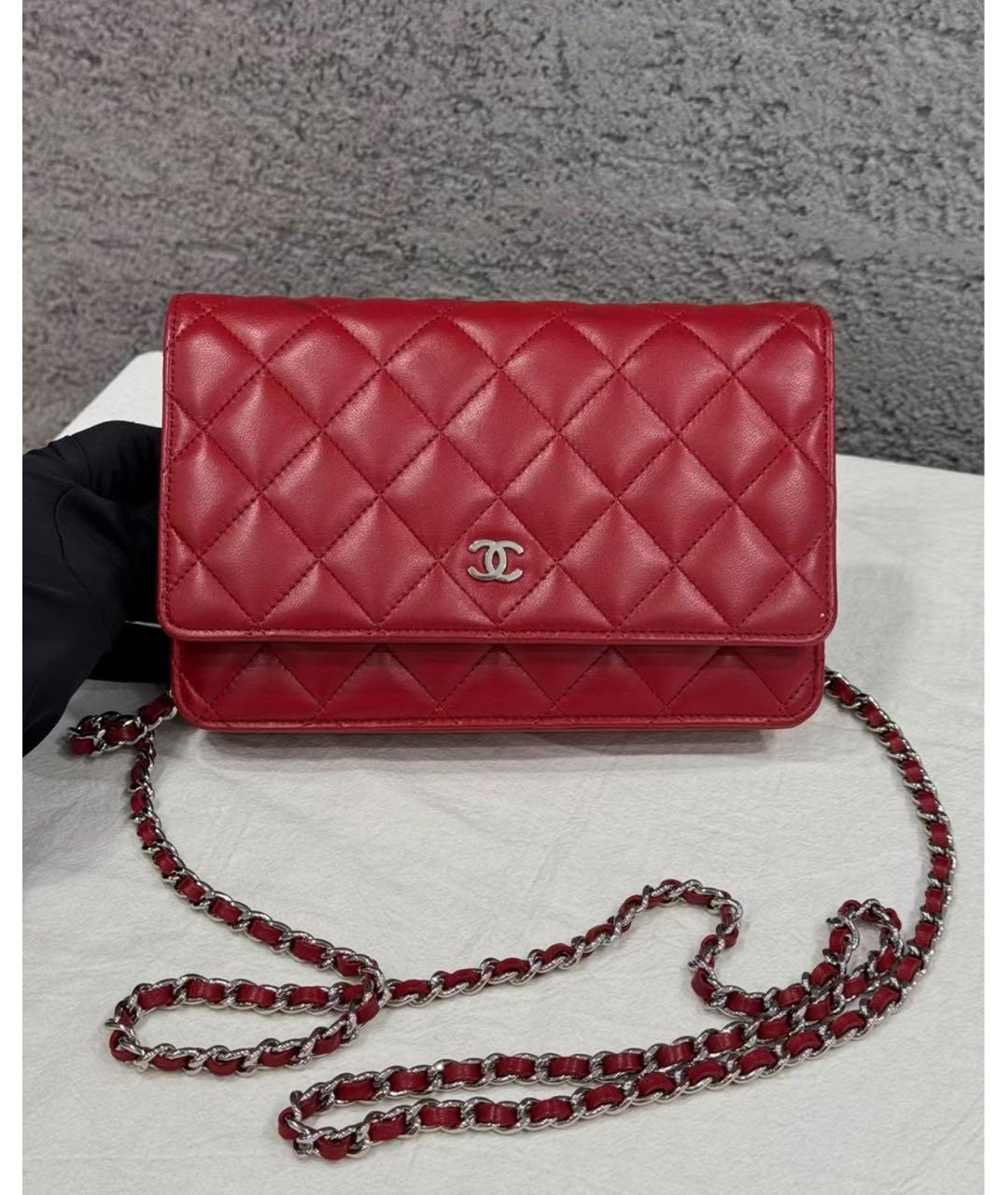 CHANEL Красная кожаная сумка через плечо, фото 2