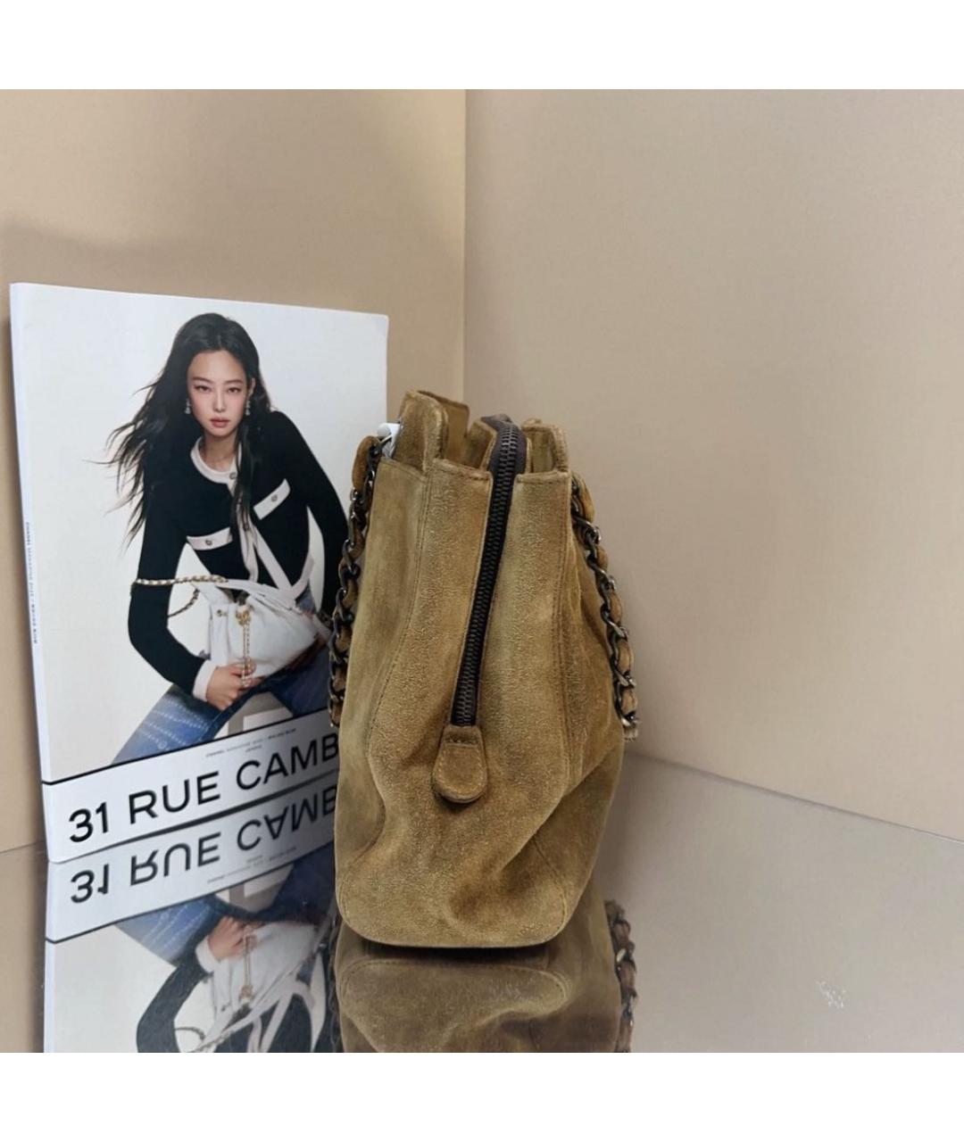 CHANEL Коричневая замшевая сумка с короткими ручками, фото 5