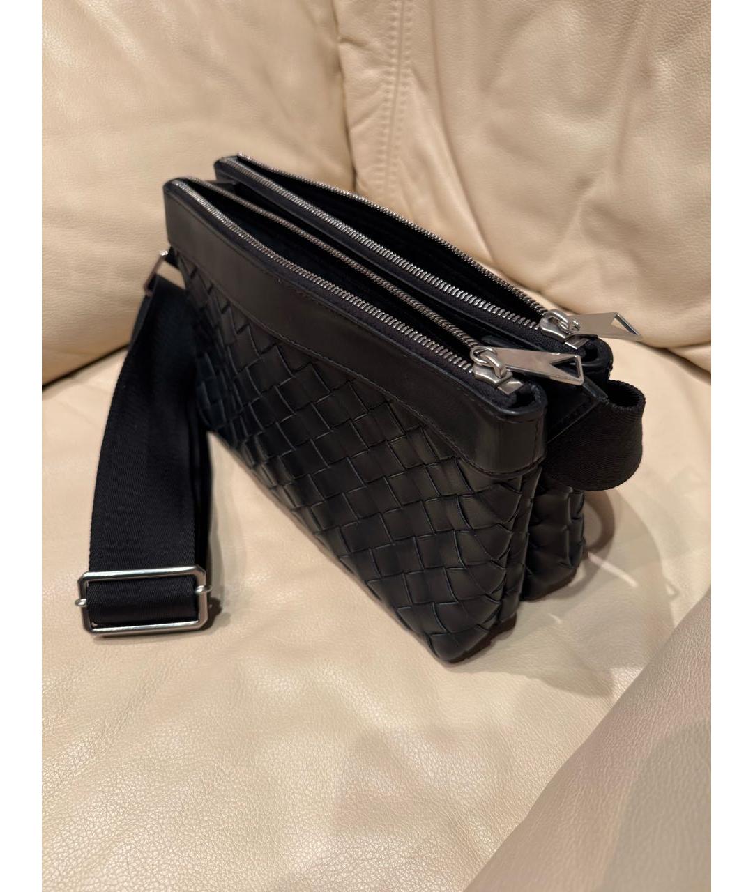 BOTTEGA VENETA Черная кожаная сумка на плечо, фото 4