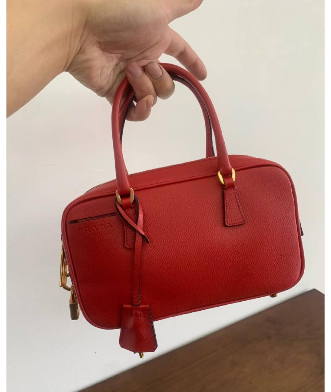 PRADA Красная кожаная сумка с короткими ручками, фото 2