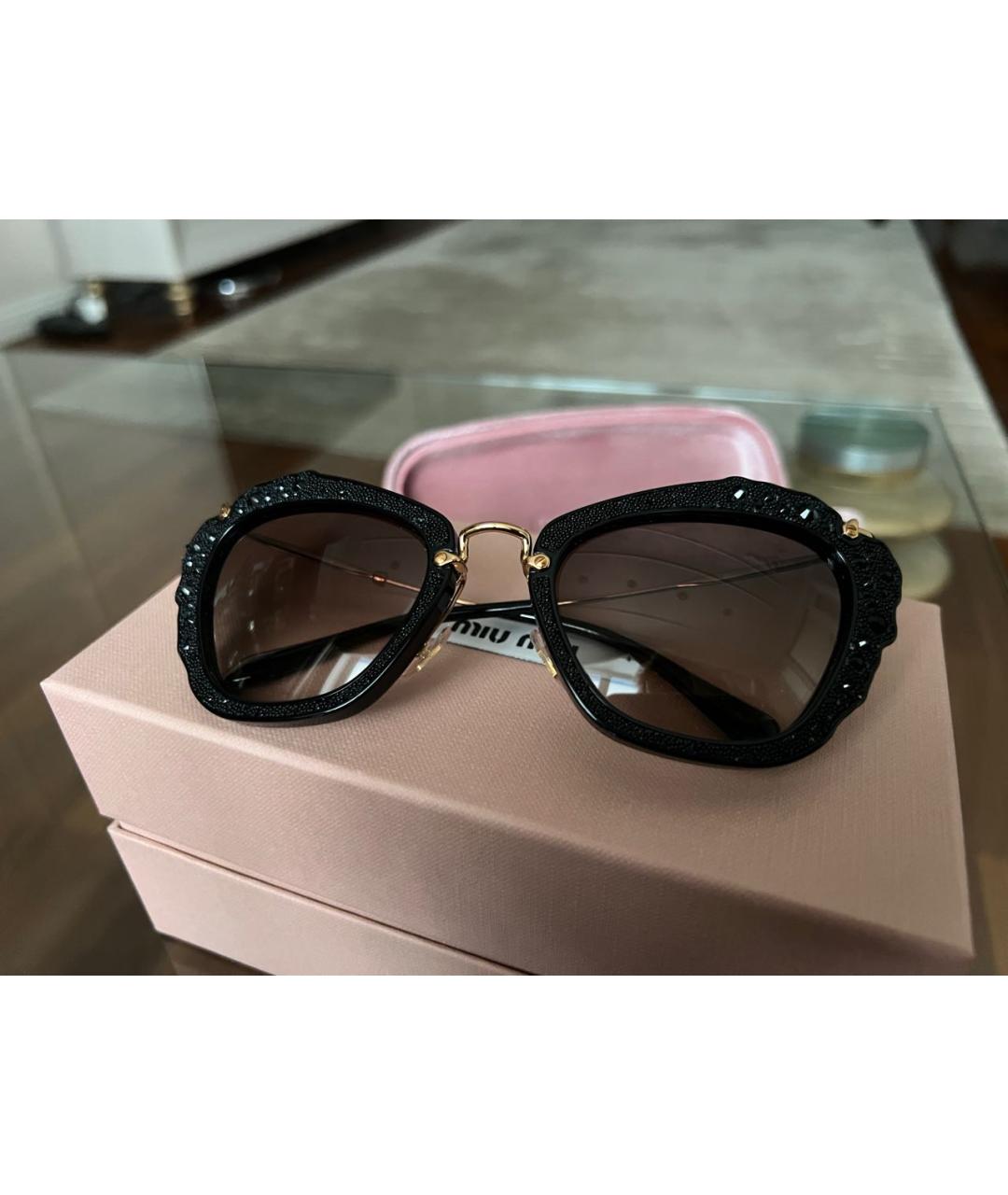 MIU MIU Черные пластиковые солнцезащитные очки, фото 4