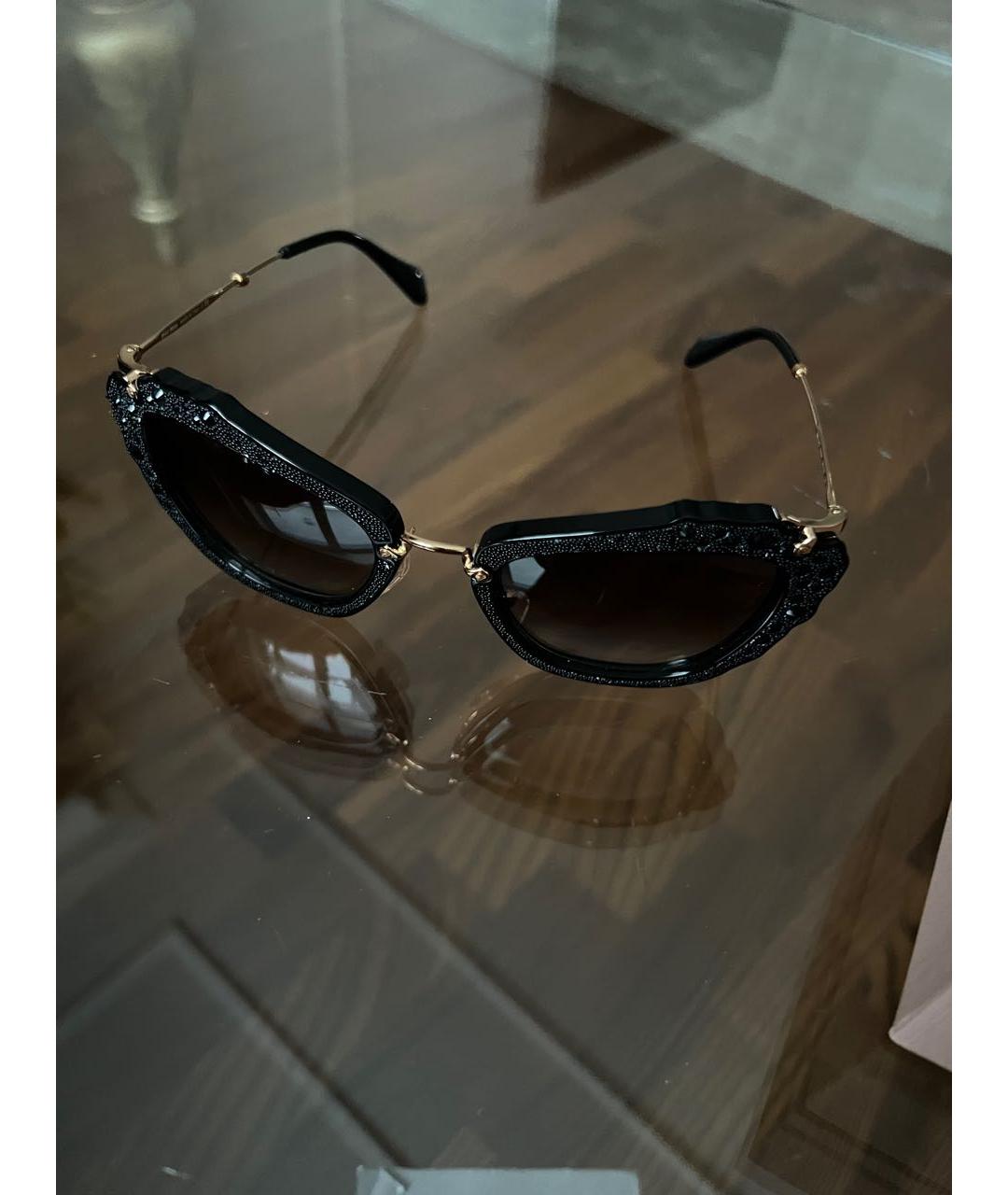 MIU MIU Черные пластиковые солнцезащитные очки, фото 2