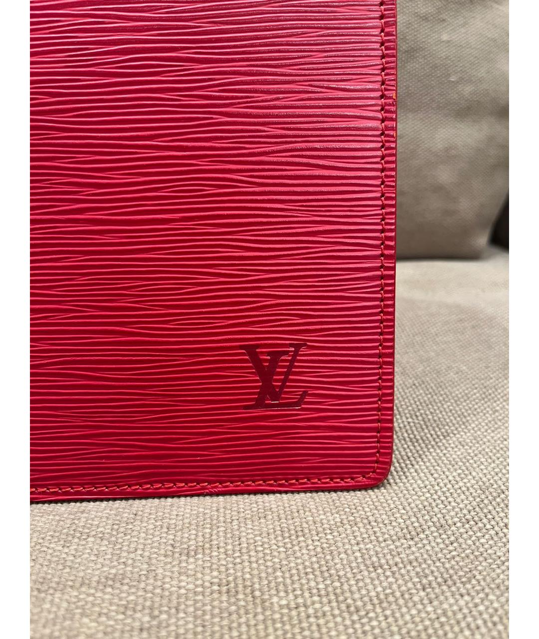 LOUIS VUITTON Красная кожаная сумка с короткими ручками, фото 3