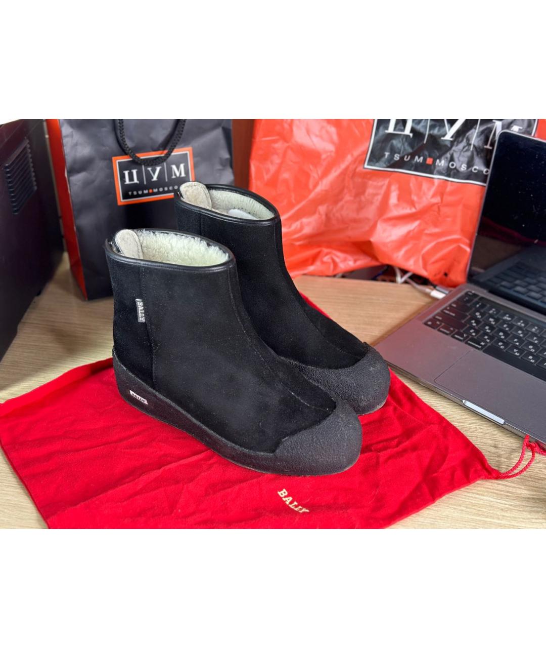 BALLY Черные замшевые высокие ботинки, фото 8