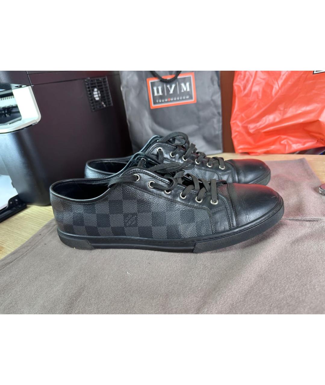LOUIS VUITTON Черные кожаные низкие кроссовки / кеды, фото 5