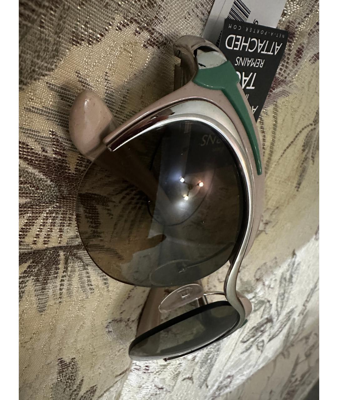 PRADA Бежевые пластиковые солнцезащитные очки, фото 2