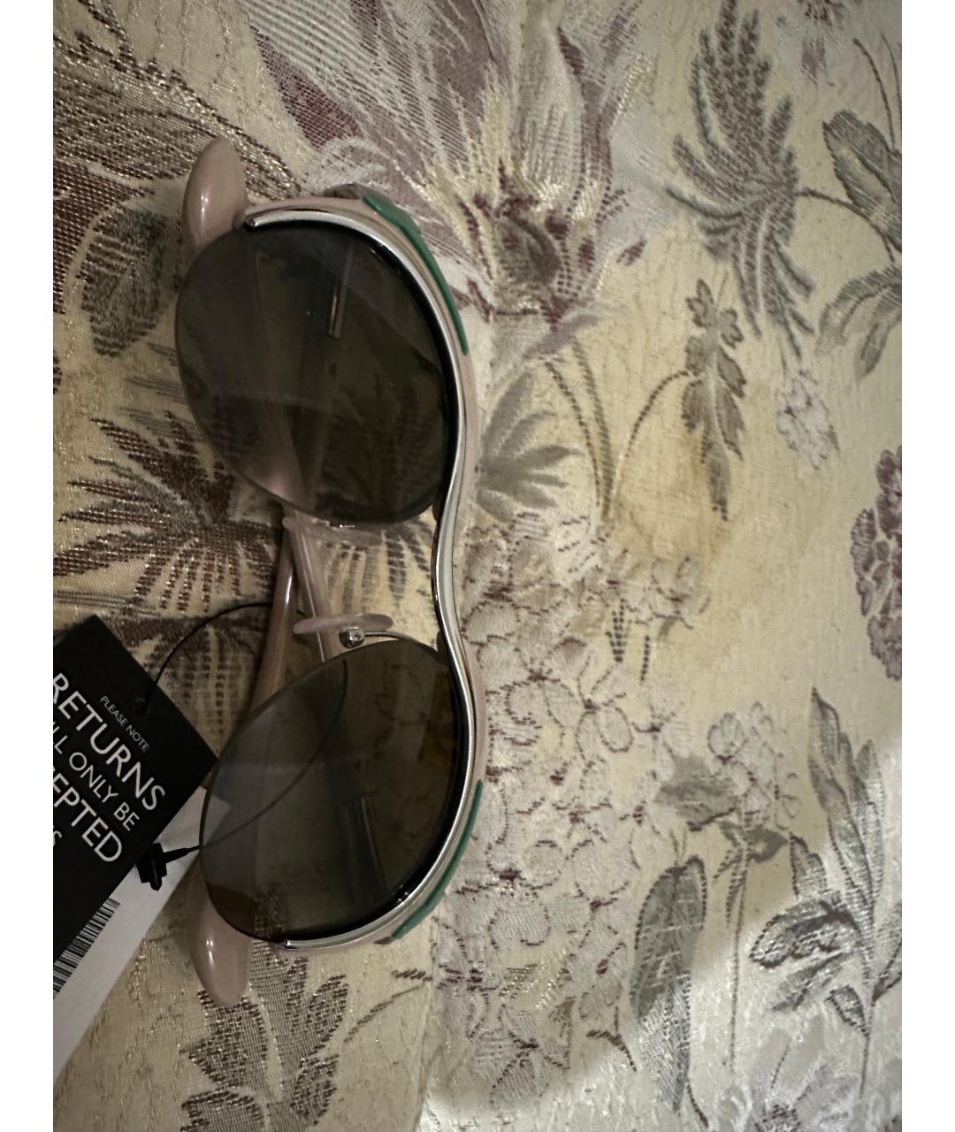 PRADA Бежевые пластиковые солнцезащитные очки, фото 3