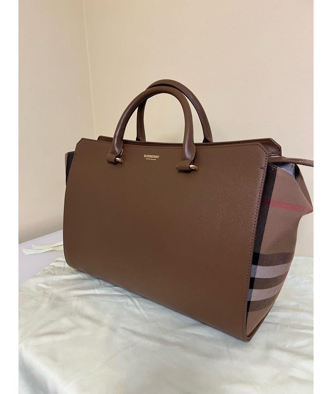 BURBERRY Коричневая кожаная сумка с короткими ручками, фото 2