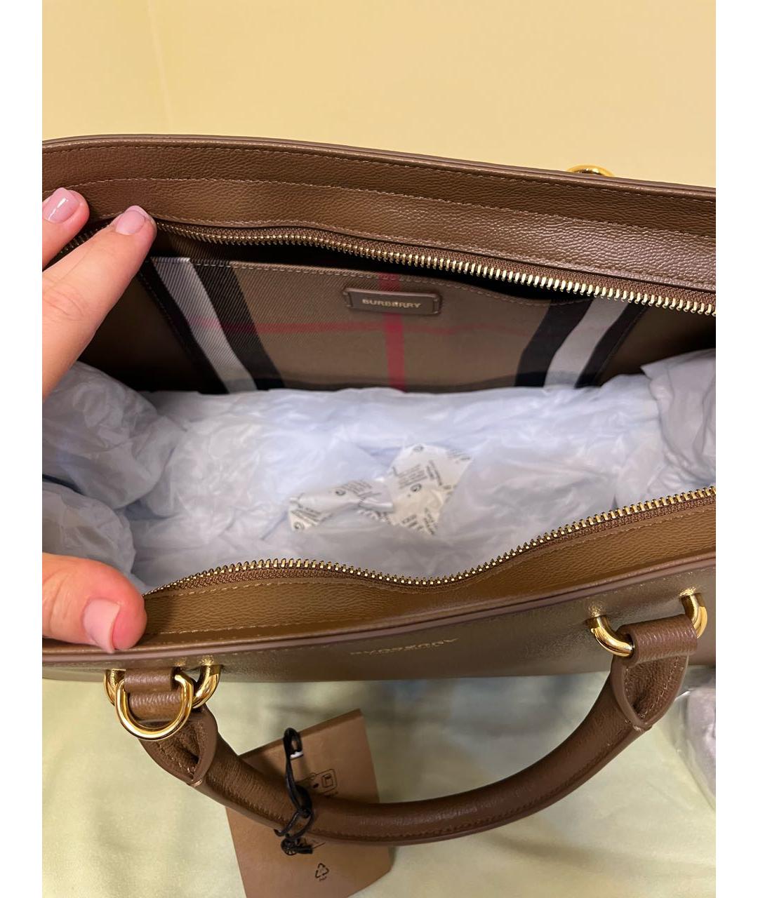 BURBERRY Коричневая кожаная сумка с короткими ручками, фото 4