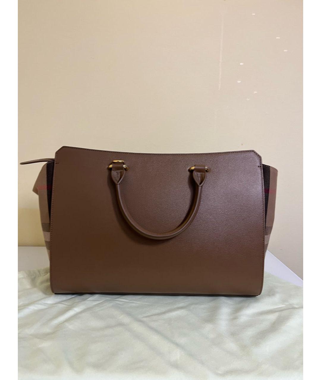 BURBERRY Коричневая кожаная сумка с короткими ручками, фото 3